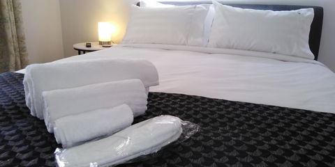 Lakeside Retreat & Business - Tourism TAS 2