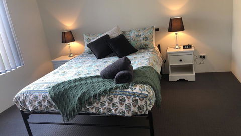 Lakeview Getaway - Hobart Tourism 1