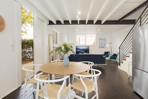 Large Converted Church Apartment In Top Location - Tourism TAS 1