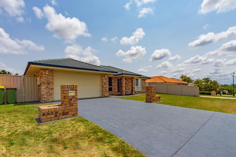 Large Executive And Family Home - Flinders View - Hobart Tourism 2
