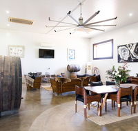 Lazy River Estate Boat House Villa - Hobart Tourism