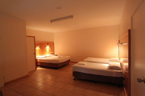 Lazy River Motor Inn - Tourism TAS 1