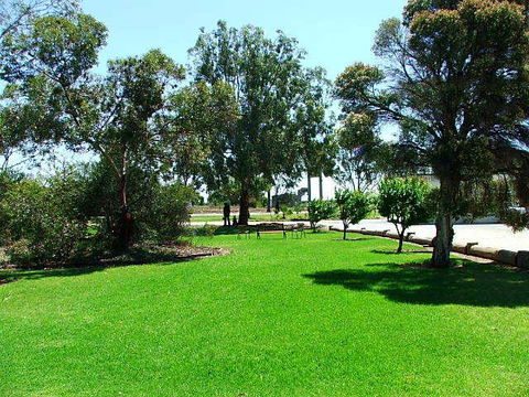 Lazy River Motor Inn - Tourism TAS 3