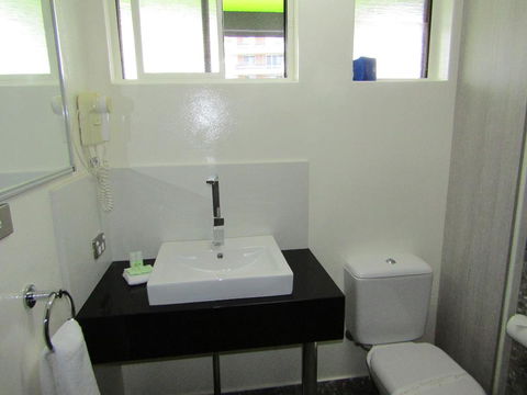 Le George Motel - Hobart Tourism 2