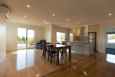 Leichhardt Cottages - Hobart Tourism 0