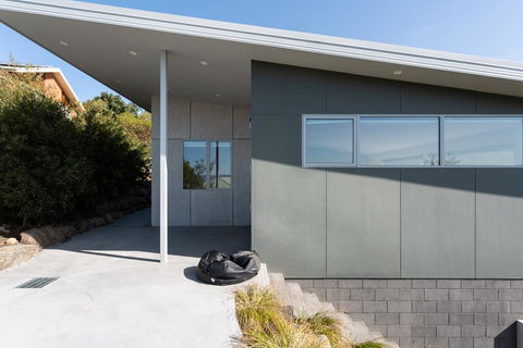 Lenah Valley Guesthouse - Hobart Tourism 1