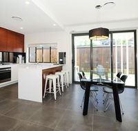 Lewis Street Apartments by Kirsten Serviced Accommodation - Hobart Tourism