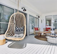 Lighthouse Lounge - Hobart Tourism