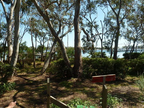Lilys By The Lake - Raymond Island Accommodation - Hobart Tourism 2