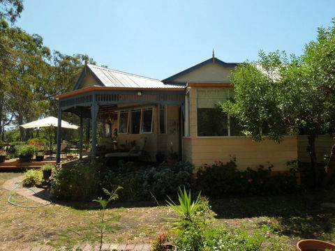 Lilys By The Lake - Raymond Island Accommodation - Hobart Tourism 0