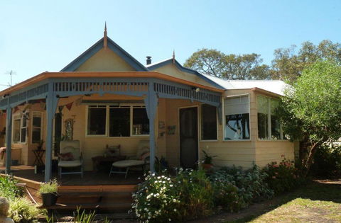 Lilys By The Lake - Raymond Island Accommodation - Hobart Tourism 1
