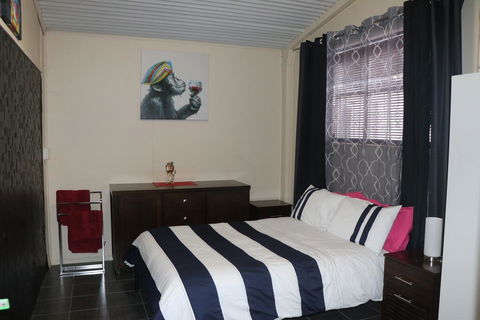 Linga Longa Spiritual Retreat - Hobart Tourism 1