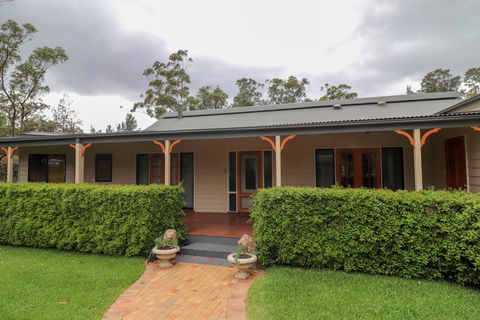 Lumeah House - Hobart Tourism 1