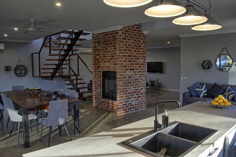 Lusso KV - Tourism TAS 1