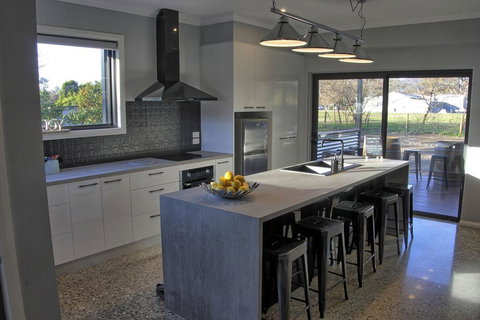 Lusso KV - Tourism TAS 2