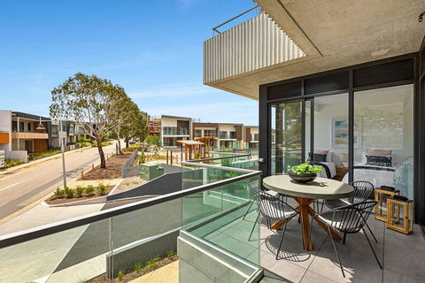Luxe 101 @ Martha Cove Waterfront Luxury On The Marina, Walk To Beach - Hobart Tourism 1