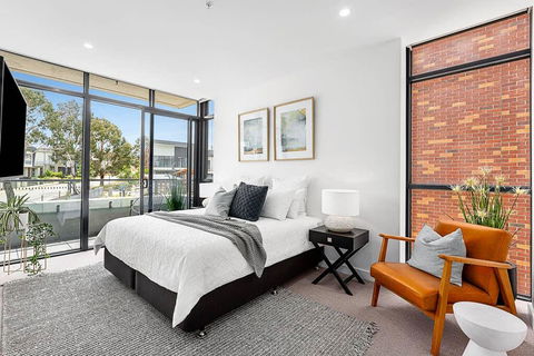 Luxe 101 @ Martha Cove Waterfront Luxury On The Marina, Walk To Beach - Hobart Tourism 3