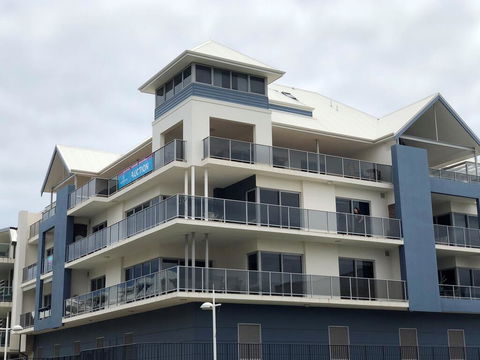 Luxurious Mandurah Marina Apartment - Tourism TAS 1