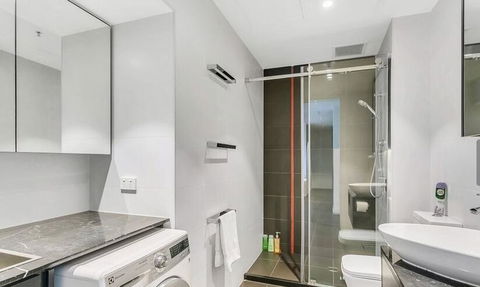 Luxury 2 Bdrm In Watson At Walkerville With Balcony, FREE Carpark, Near Adelaide CBD - Hobart Tourism 1