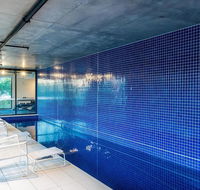 Luxury 2BR Yarra River Views WIFI-Netflix-Pool-Gym - Tourism TAS