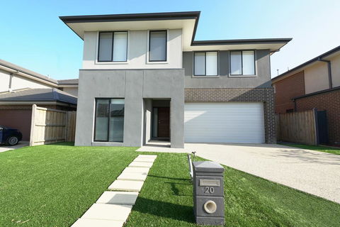 Luxury 9 BRM House In Melbourne - Tourism TAS 1