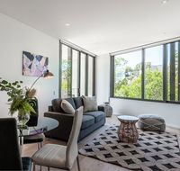 LUXURY APARTMENT / / MOMENTS TO LANE COVE VILLAGE - Hobart Tourism