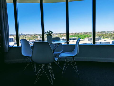 Luxury Level 2-bed 2-bath City View Apt In Olympic Park - Hobart Tourism 2