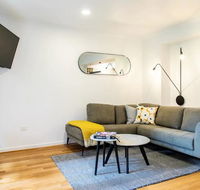 Luxury Spacious 2 Bedroom Fitzroy Apartment - Tourism TAS