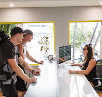 Mad Monkey Backpackers Village - Hobart Tourism