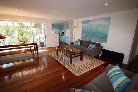 MAGIC BEACH HOUSE - PET FRIENDLY - Tourism TAS 0