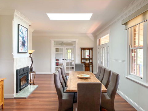 Magnificent COTILLION C1920 Federation Brilliance - Hobart Tourism 1