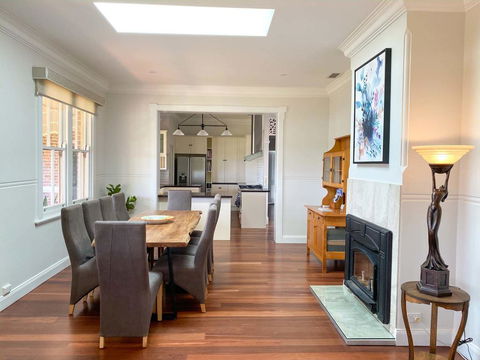 Magnificent COTILLION C1920 Federation Brilliance - Hobart Tourism 2