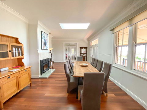 Magnificent COTILLION C1920 Federation Brilliance - Hobart Tourism 3