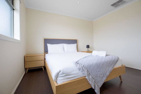 Magnificent Lux Stay@Mont Albert 4BR/WIFI/Garage - Hobart Tourism 2