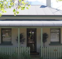 Magnolia Cottage - Hobart Tourism