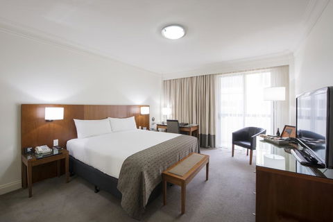 Majestic Roof Garden Hotel - Hobart Tourism 0