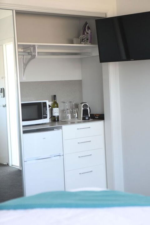 Mala Retreat Chardonnay Studio Immaculate And Comfortable - Hobart Tourism 3