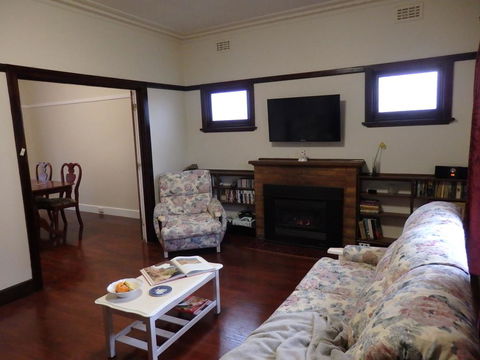 Mandall Avenue - Hobart Tourism 3