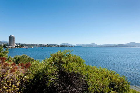 Maning Reef Sandy Bay - Hobart Tourism 1