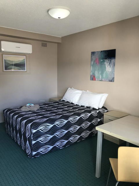 Manning River Motel - Hobart Tourism 0