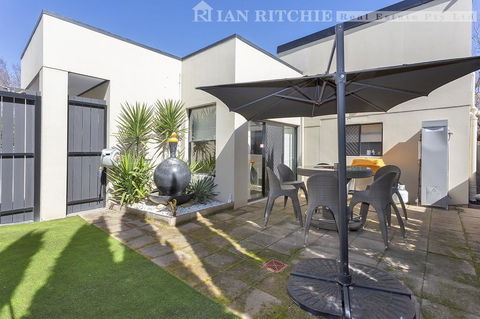 Marilyns Place: Private + Spacious + Central - Hobart Tourism 1
