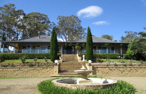 Marrowbone Vineyard Estate - One Of The Hunters Finest Estates - Hobart Tourism 1