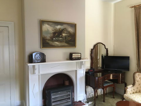 Meriam Bed And Breakfast - Hobart Tourism 2