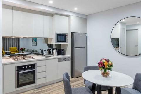 Meriton Suites Bondi Junction - Tourism TAS 1