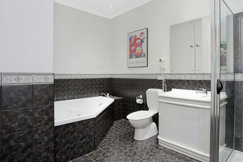 Merton Manor Exclusive B&B - Hobart Tourism 2