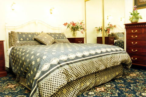 Merton Manor Exclusive B&B - Hobart Tourism 3