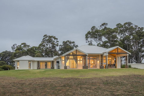 Metricup House - Elegant Country Retreat - Tourism TAS 1