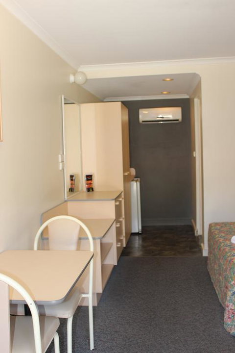 Mid Coast Motor Inn - Hobart Tourism 1