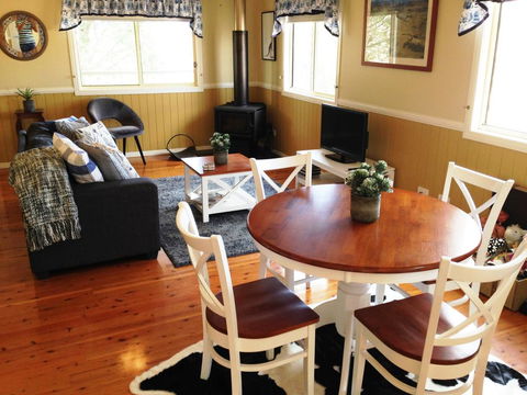 Milford Country Cottages - Hobart Tourism 2
