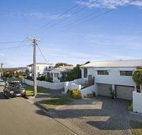 Minutes walk to Peregian Beach and surf - Unit 1/28 Pelican Street - Hobart Tourism